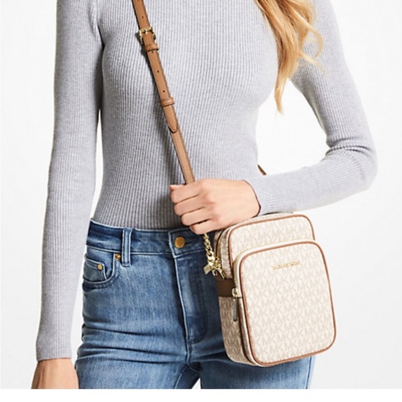 Michael Kors Jet Set
Travel Medium Logo
Crossbody Bag - Picture 4 of 4